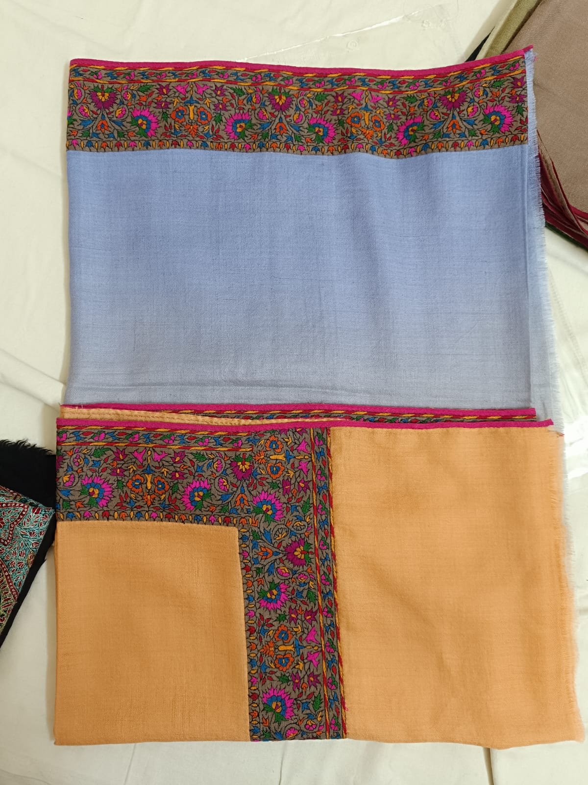 Pure pashmina handmade patch border contrass shawl ombrey