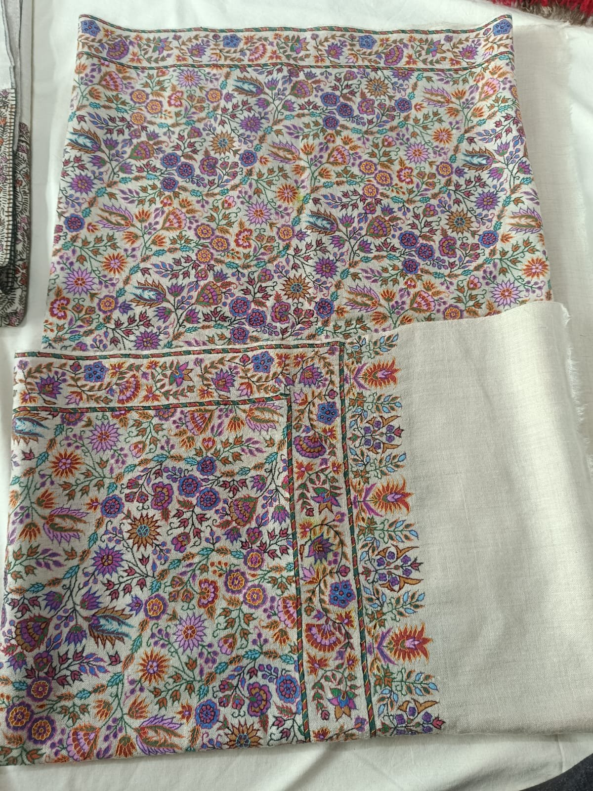 Pure pashmina handmade kalamkari sozni embroidery shawl off white