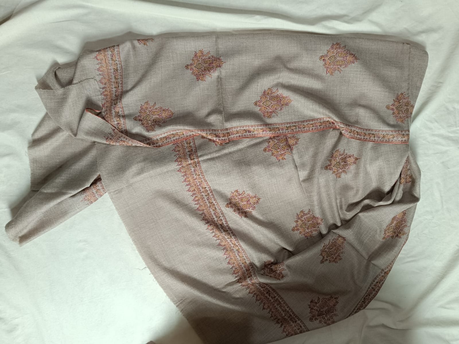 Pashmina natural colour shawl with handmade beautiful boti border work